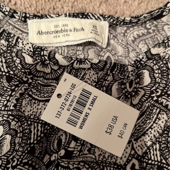 Abercrombie and fitch xs flowy Tank top - Picture 2 of 2